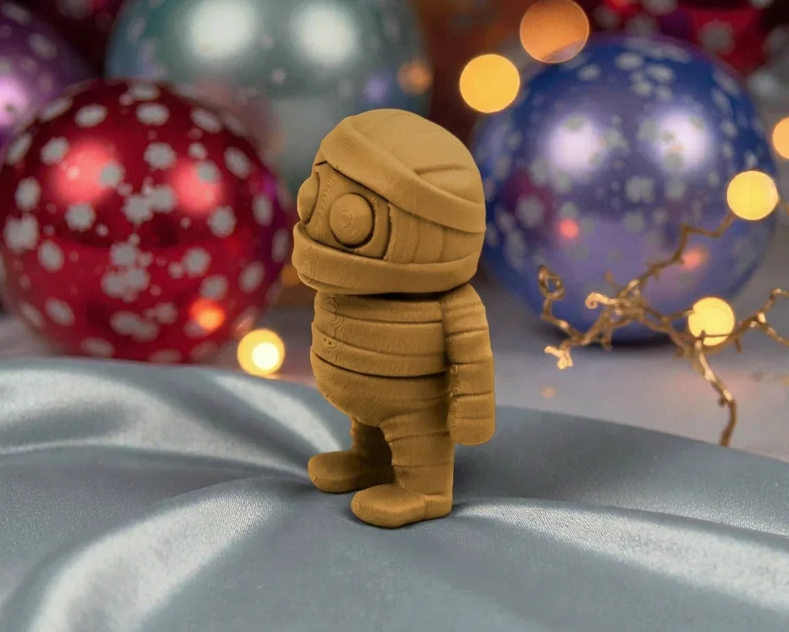 Tiny Mummy Wood - Side